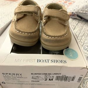 Sperry size 2M